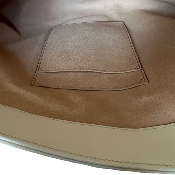 Gucci Marmont Small Shoulder Bag - Picture 9 of 12